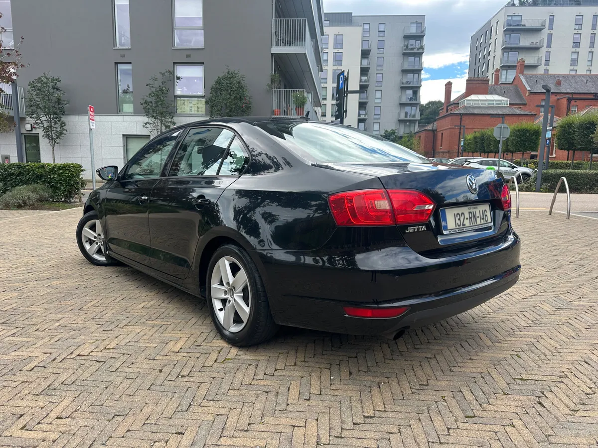 Volkswagen Jetta 2013 - Image 6