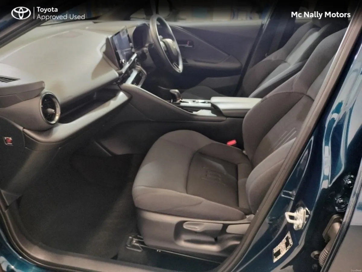 Toyota C-HR 242 HYBRID SPORT LOW KMS - Image 6