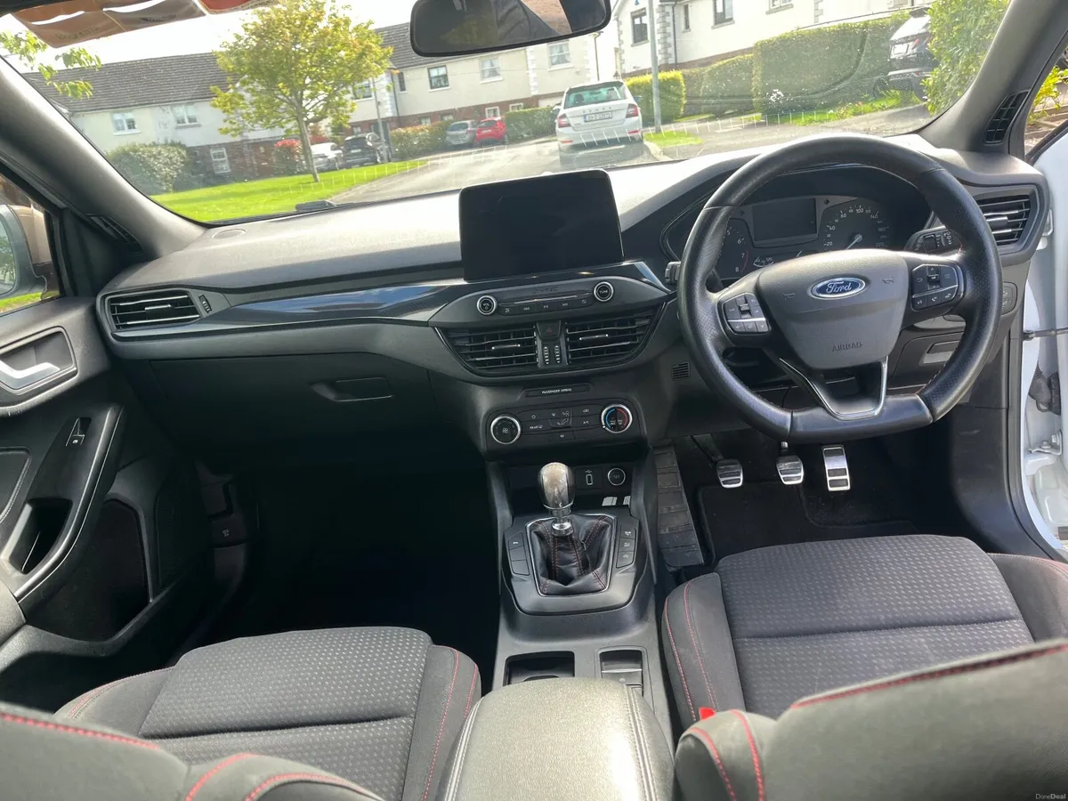 Ford Focus 2019 - Image 6