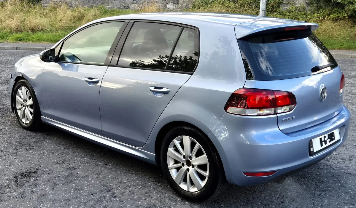 11 Volkswagen Golf - Image 6