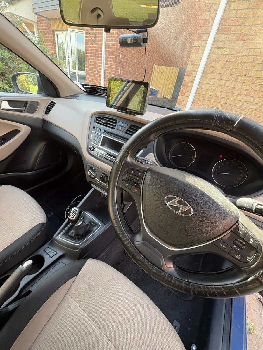 2015 Hyundai i20 Deluxe - Image 6