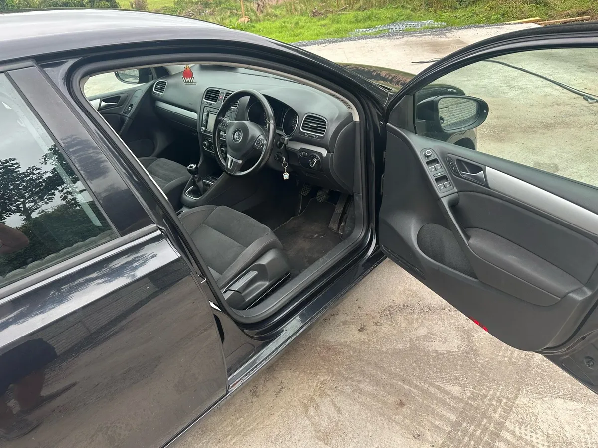 2010 Volkswagen Golf 1.6TDI - Image 4