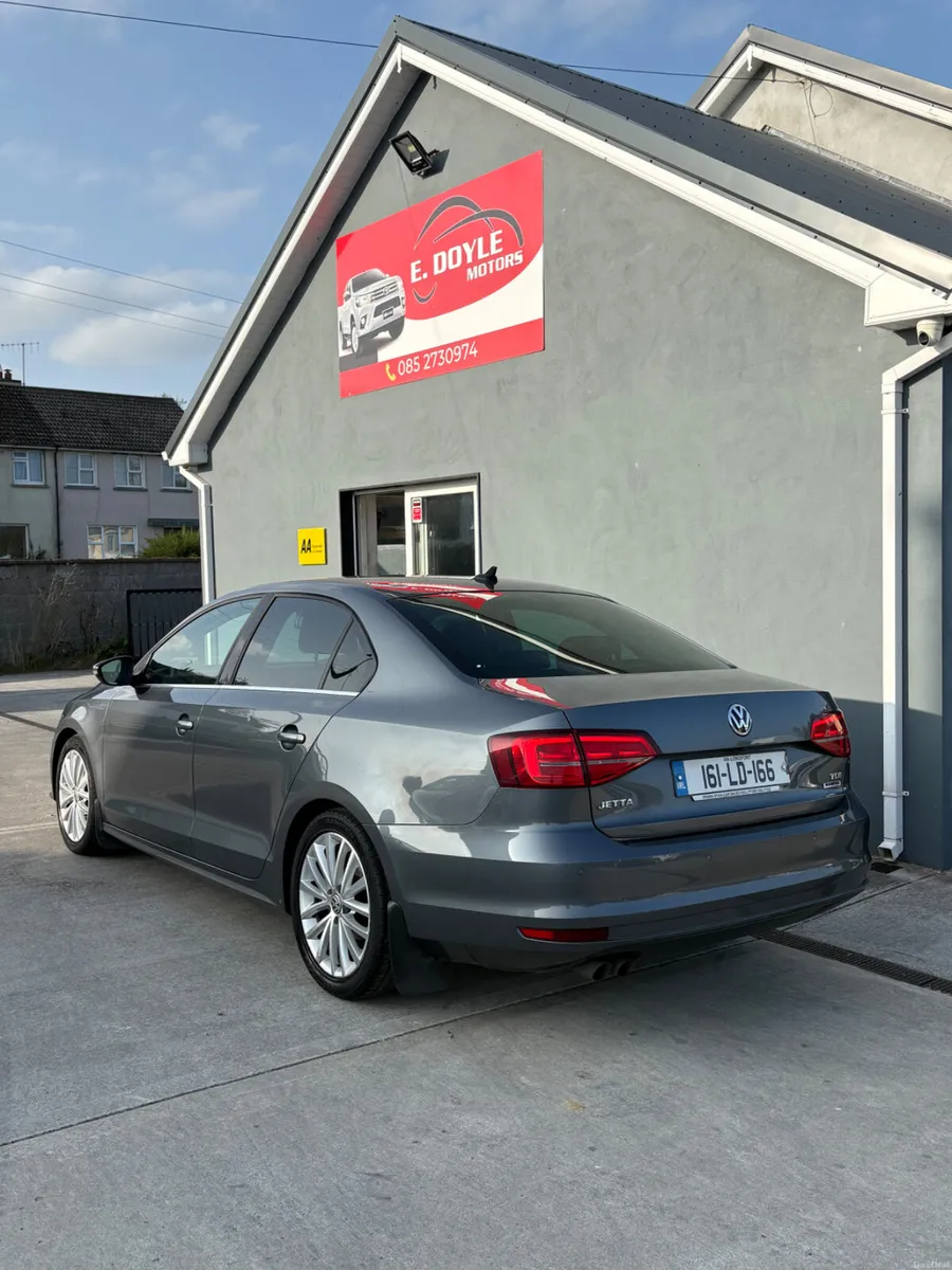 Volkswagen Jetta 2016 2.0 TDI - Image 3