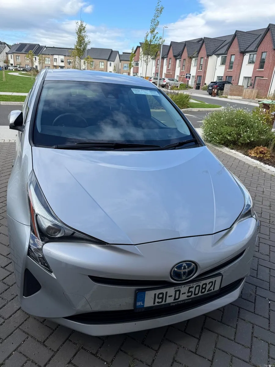 Toyota Prius 2019 - Image 1