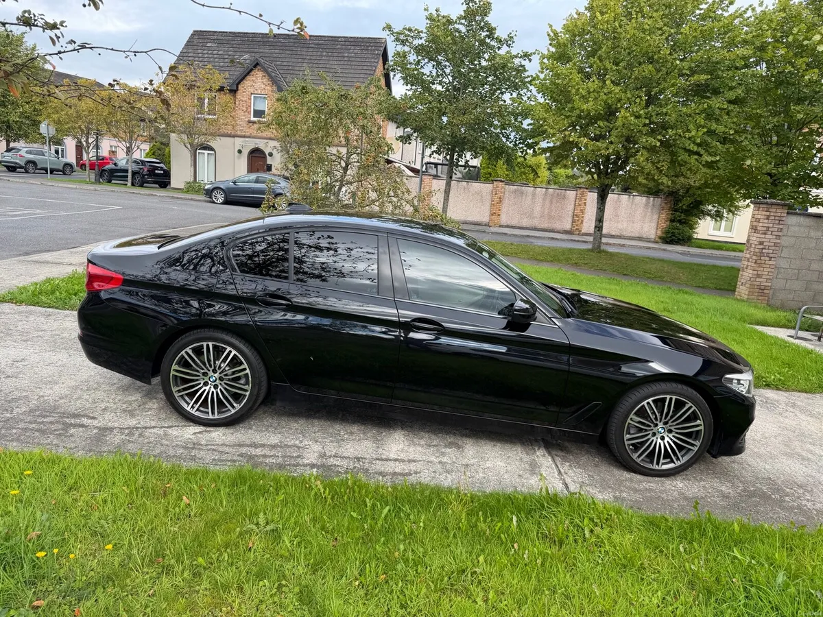 520D g30 - Image 2