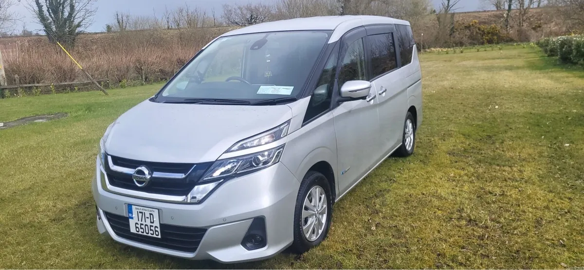 Nissan Serena 8 seater Hybrid - Image 2