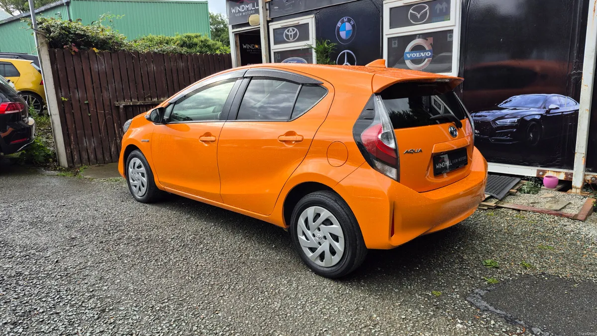 Toyota Aqua 1.5 Hybrid Automatic - Image 6