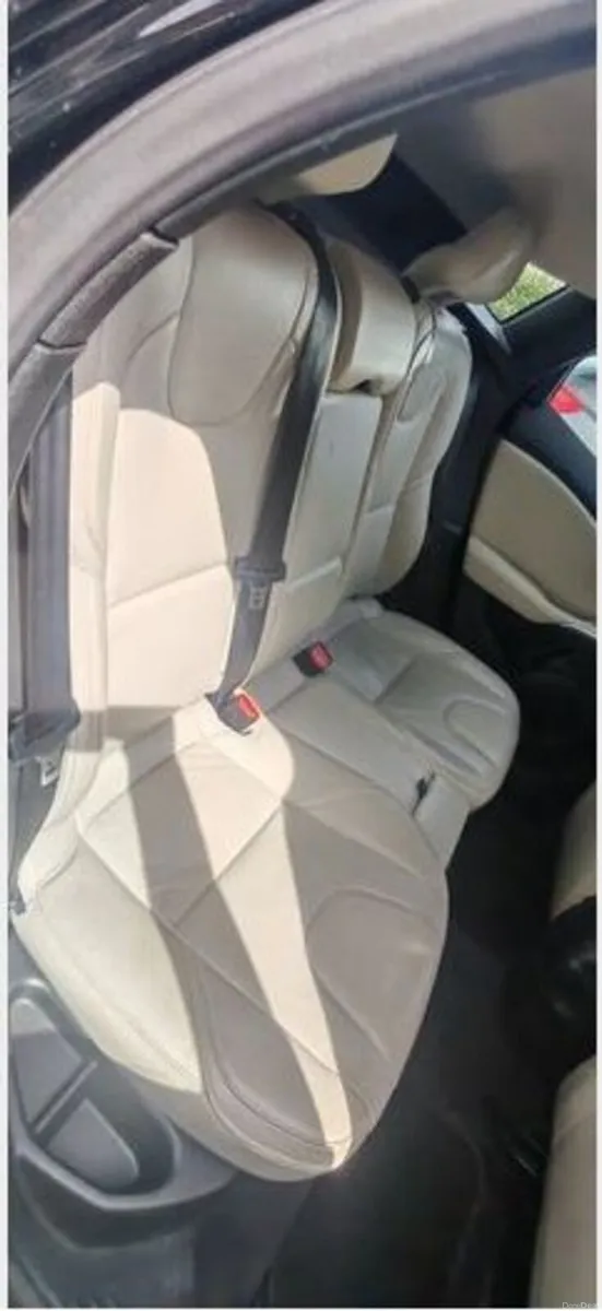Volvo V40 2018 - Image 5