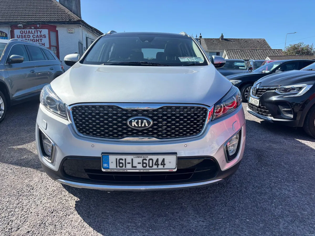 Kia Sorento 2016  4WHEEL  DRIVE  7  SEATER - Image 5