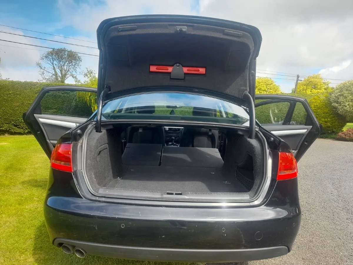 Audi A4 2010 - Image 4