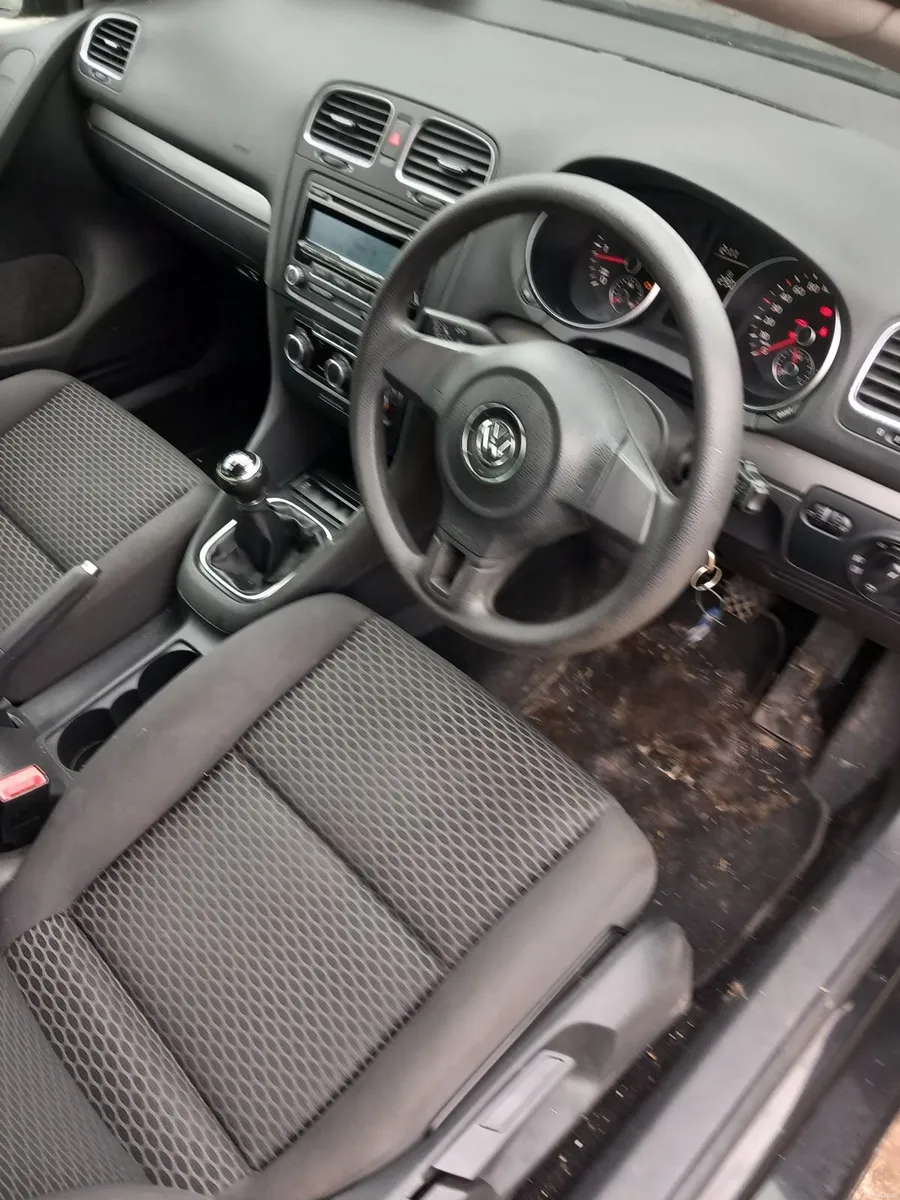 Volkswagen Golf 2010 - Image 6