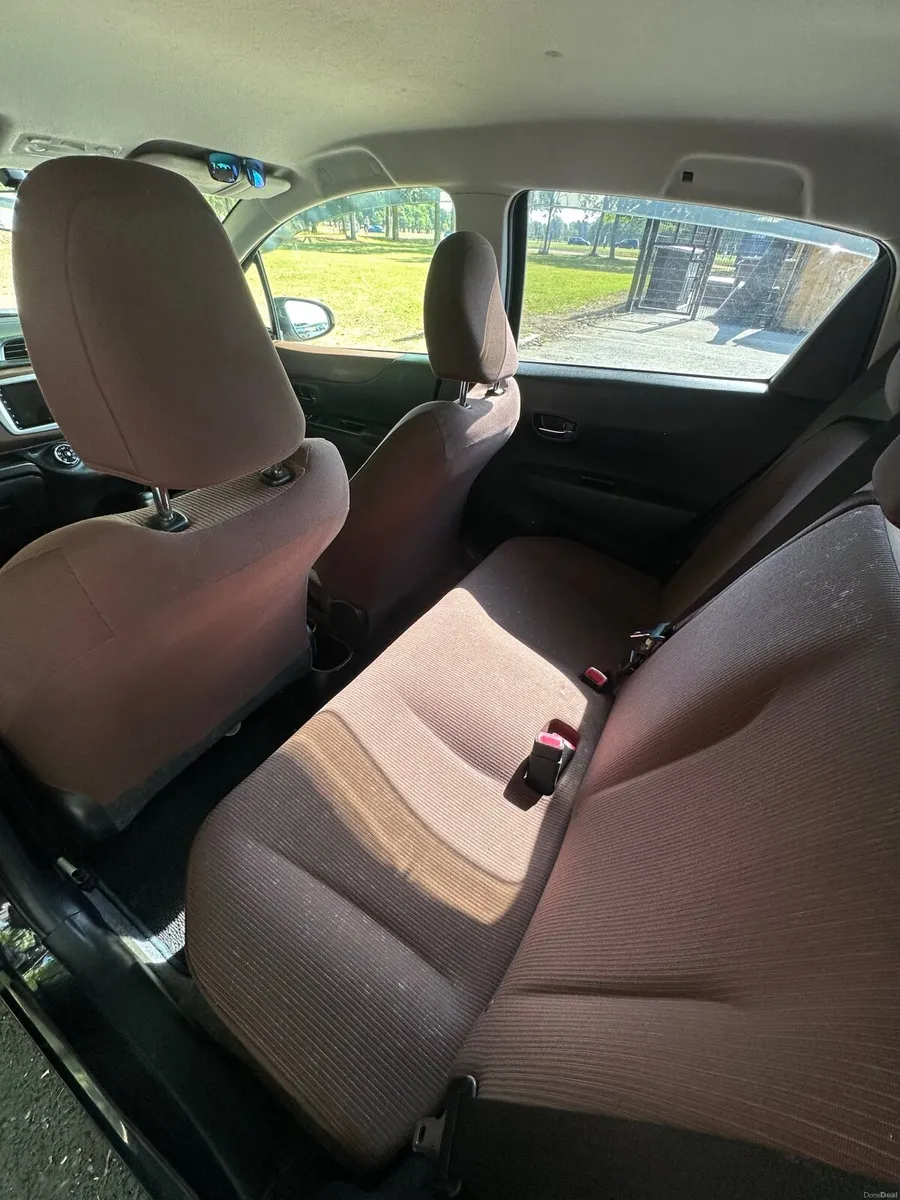Toyota Vitz 2012 - Image 6
