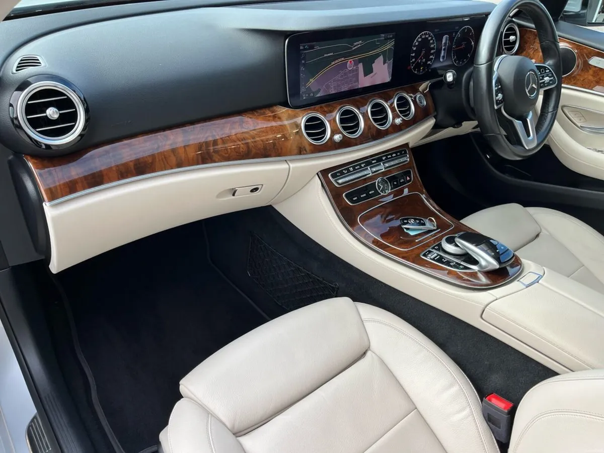 Mercedes-Benz E-Class E 200D Avantgarde Line Saloo - Image 6