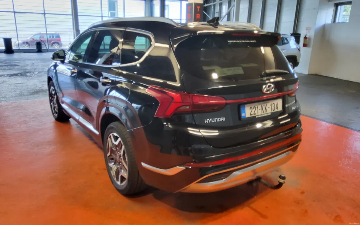 Hyundai Santa Fe 2022 - Image 5