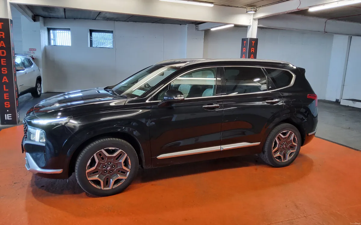 Hyundai Santa Fe 2022 - Image 6