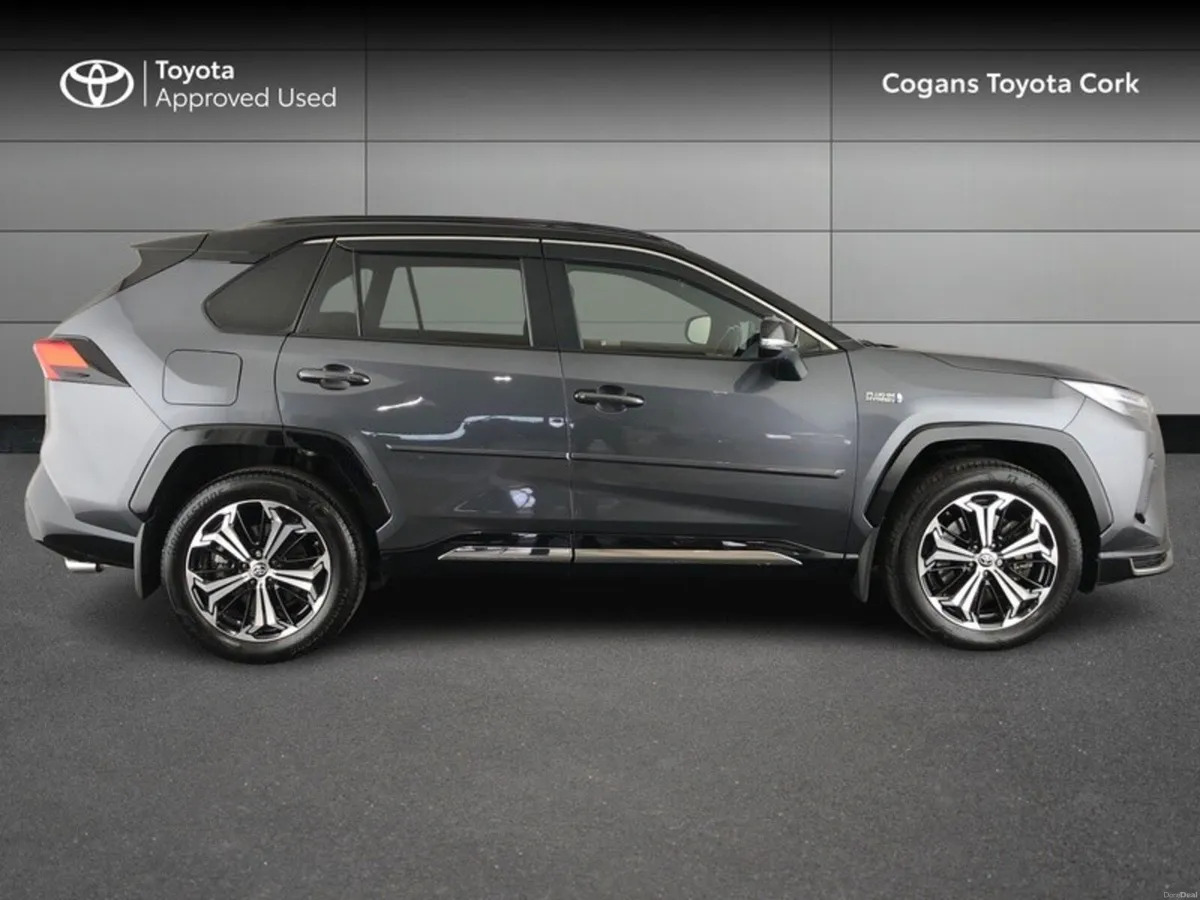 Toyota RAV4 RAV4 PLUG-IN HYB GR SPORT - Image 3