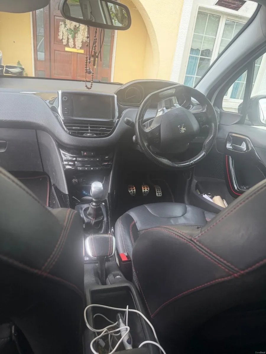 2017 Peugeot 2008 - Image 6
