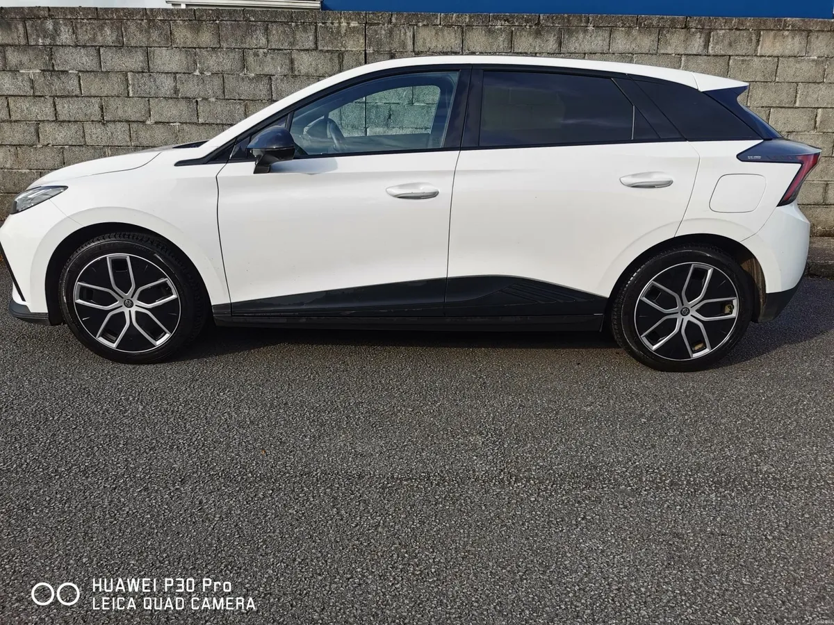 2023 Mg4 LR Exclusive - Image 5