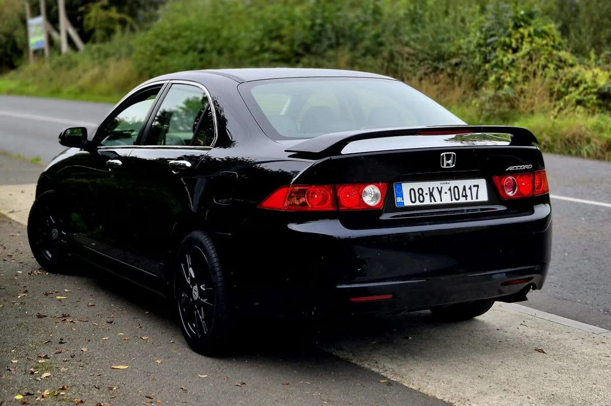 2008 Honda Accord 2.2 i-DTEC Turbo Diesel 6-Speed - Image 4