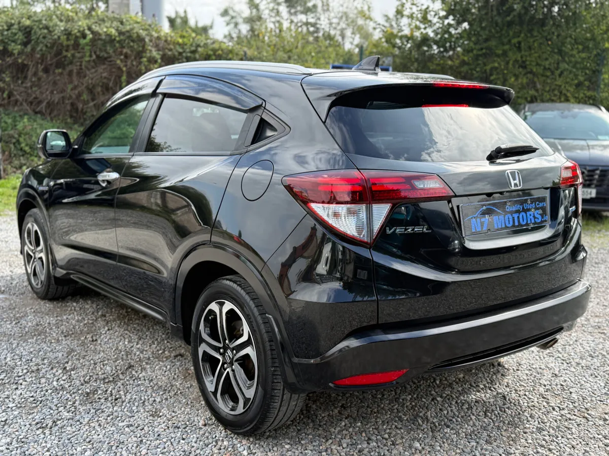 2014 Honda Vezel 1.5 HYBRID AUTO - Image 5