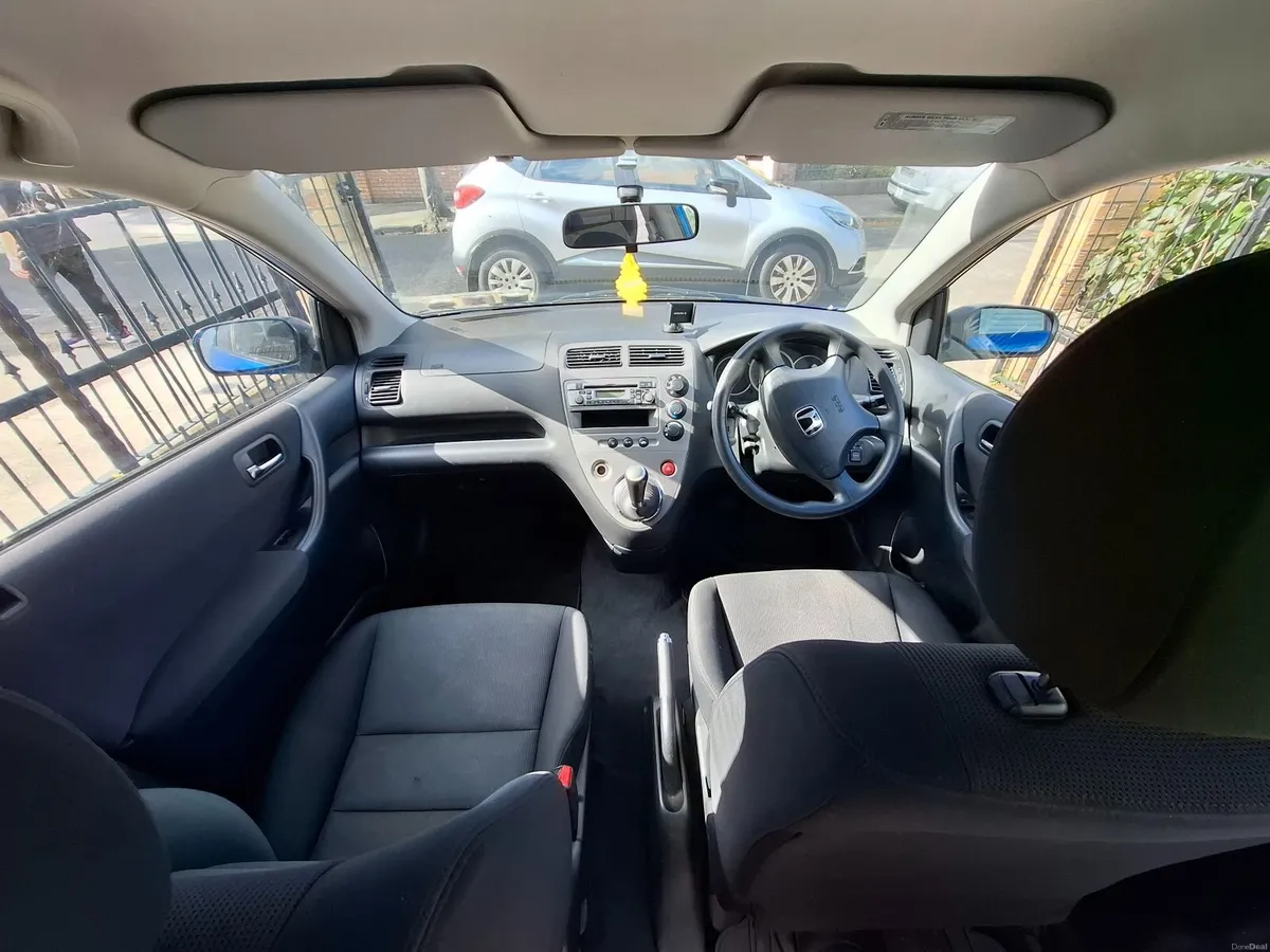 Honda Civic 2005 - Image 6