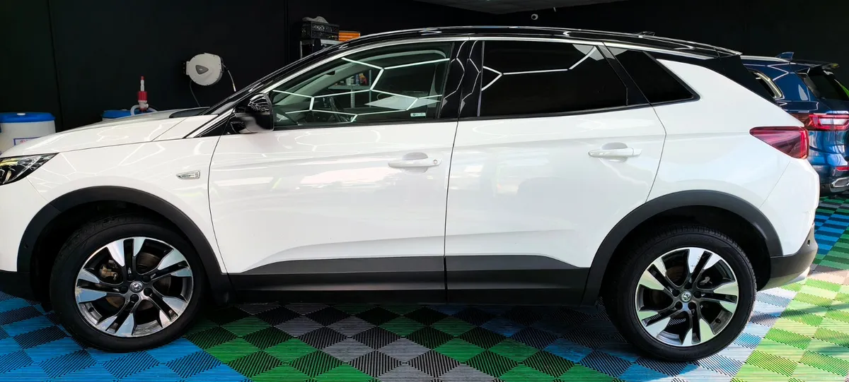 Vauxhall Grandland X 2019 - Image 4