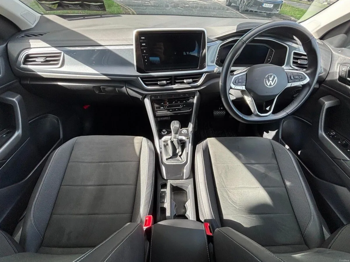 Volkswagen T-Roc TDI STYLE AUTO 12 MONTH WARRANTY - Image 2