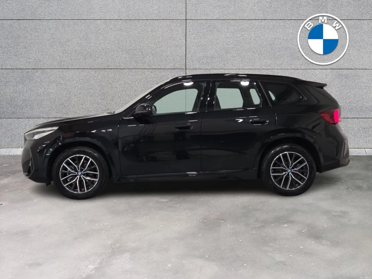 BMW iX1 eDrive20 M Sport - Image 3