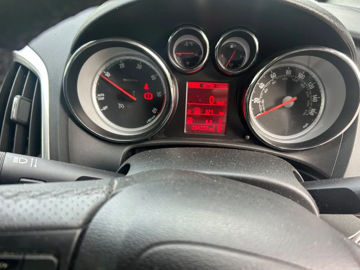 2014 Vauxhall Astra Estate - Image 6