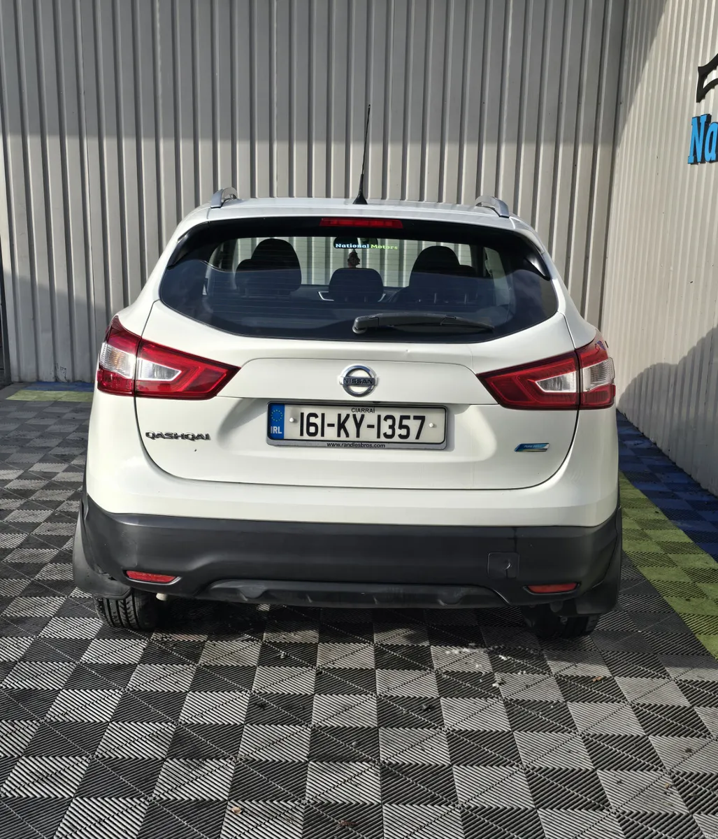 2016 Nissan Qashqai 1.5 Diesel SV - Image 5
