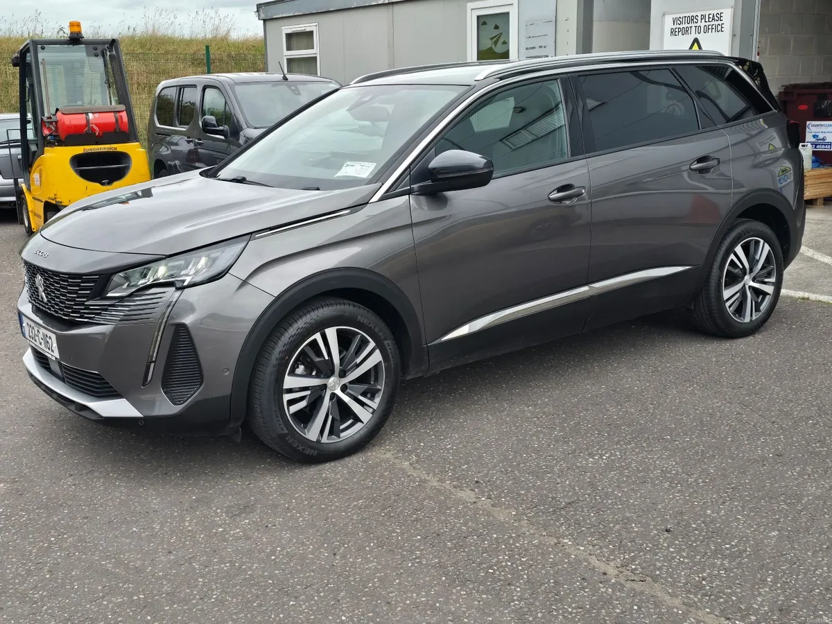 Peugeot 5008 2023 - Image 2