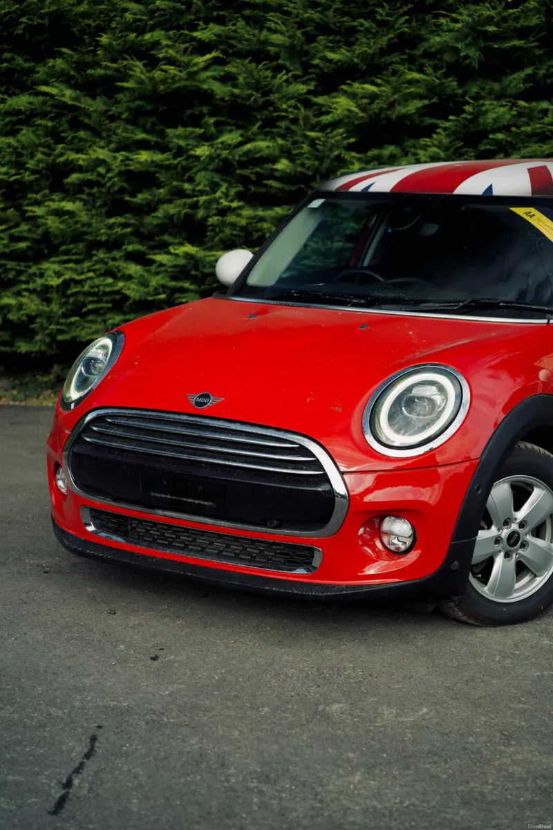 MINI COOPER D 2018-LOW MILEAGE - Image 6