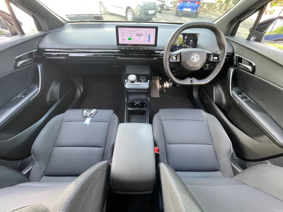 64KWH - APPLE PLAY - 120TAX - MG HISTORY - - Image 3