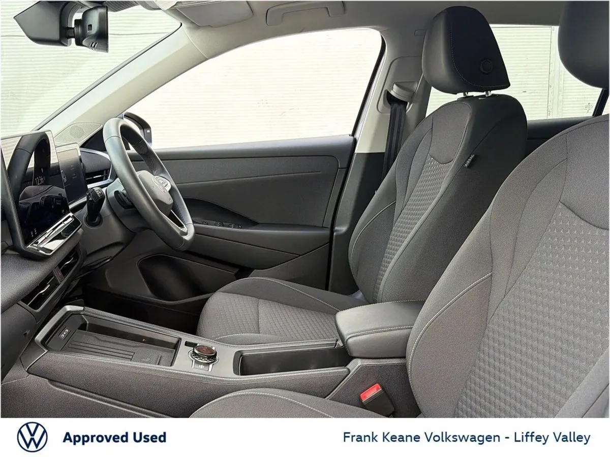 Volkswagen T-Roc LIFE AUTO 1.0 TSI D7F 116HP *WOLF - Image 4