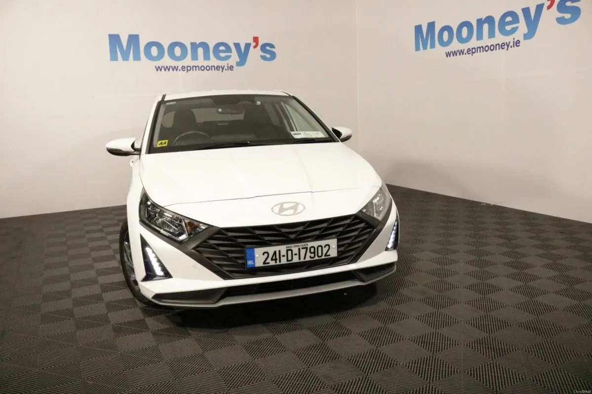 Hyundai i20 Deluxe Plus 1.2L Petrol Hatchback - Image 2