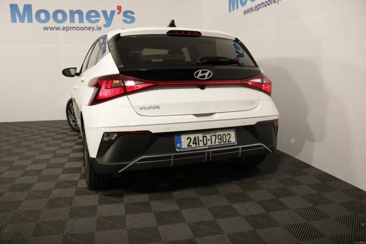 Hyundai i20 Deluxe Plus 1.2L Petrol Hatchback - Image 5
