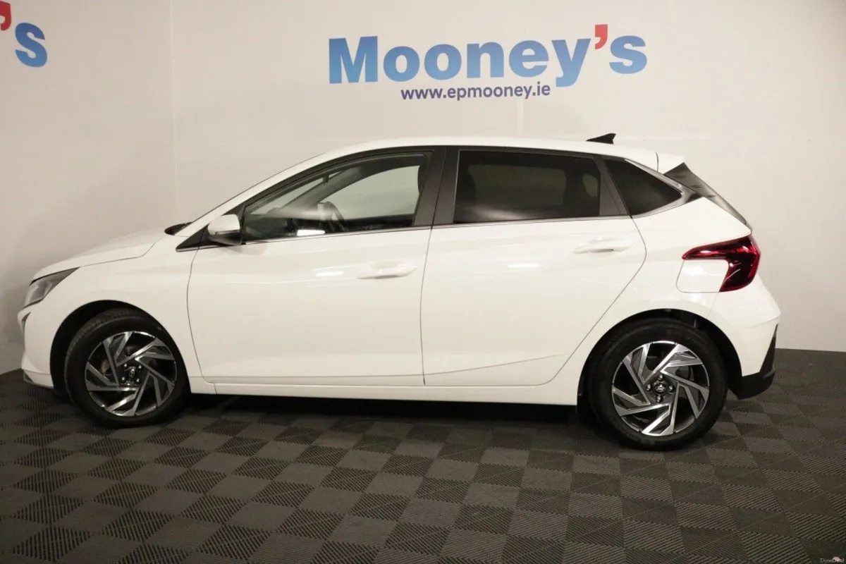 Hyundai i20 Deluxe Plus 1.2L Petrol Hatchback - Image 6