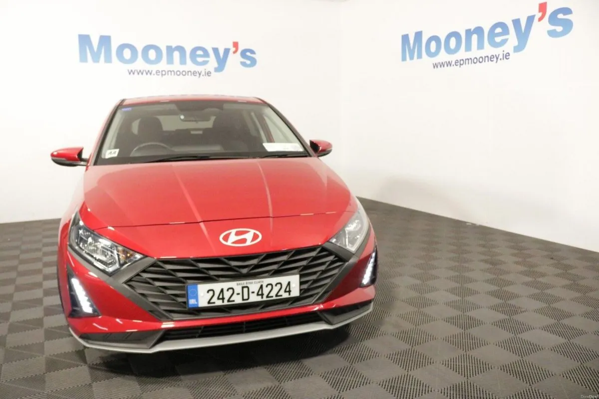 Hyundai i20 Deluxe Plus 1.2L Petroil Hatchback - Image 2