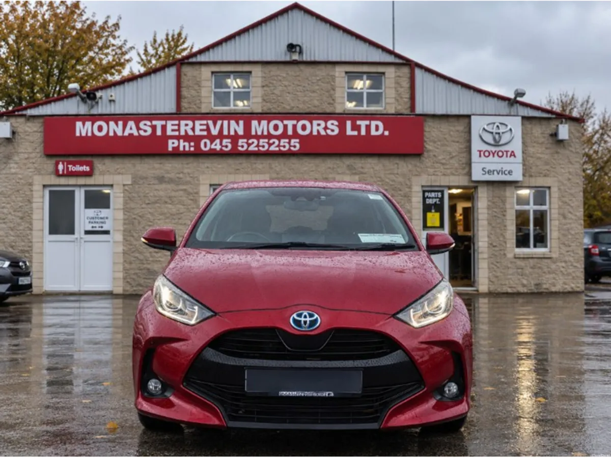 Toyota Yaris *ORIGINAL IRISH CAR*  1.5 LUNA SPORT - Image 5