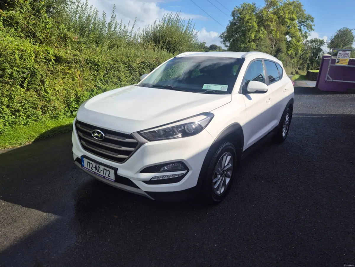 Hyundai Tucson 1.7 EXECUTIVE 5DR - Image 1