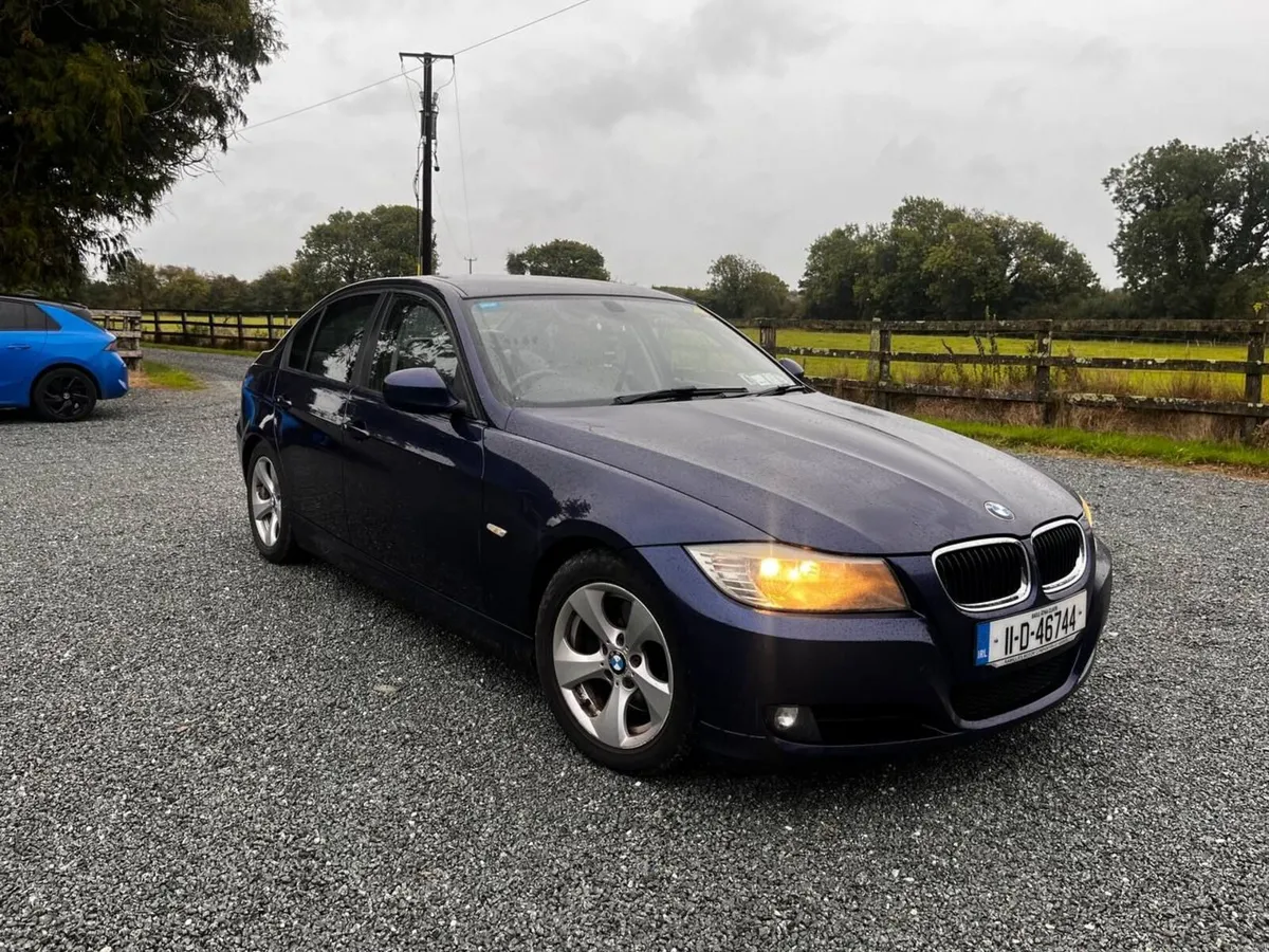 BMW 3-Series 2011 - Image 1