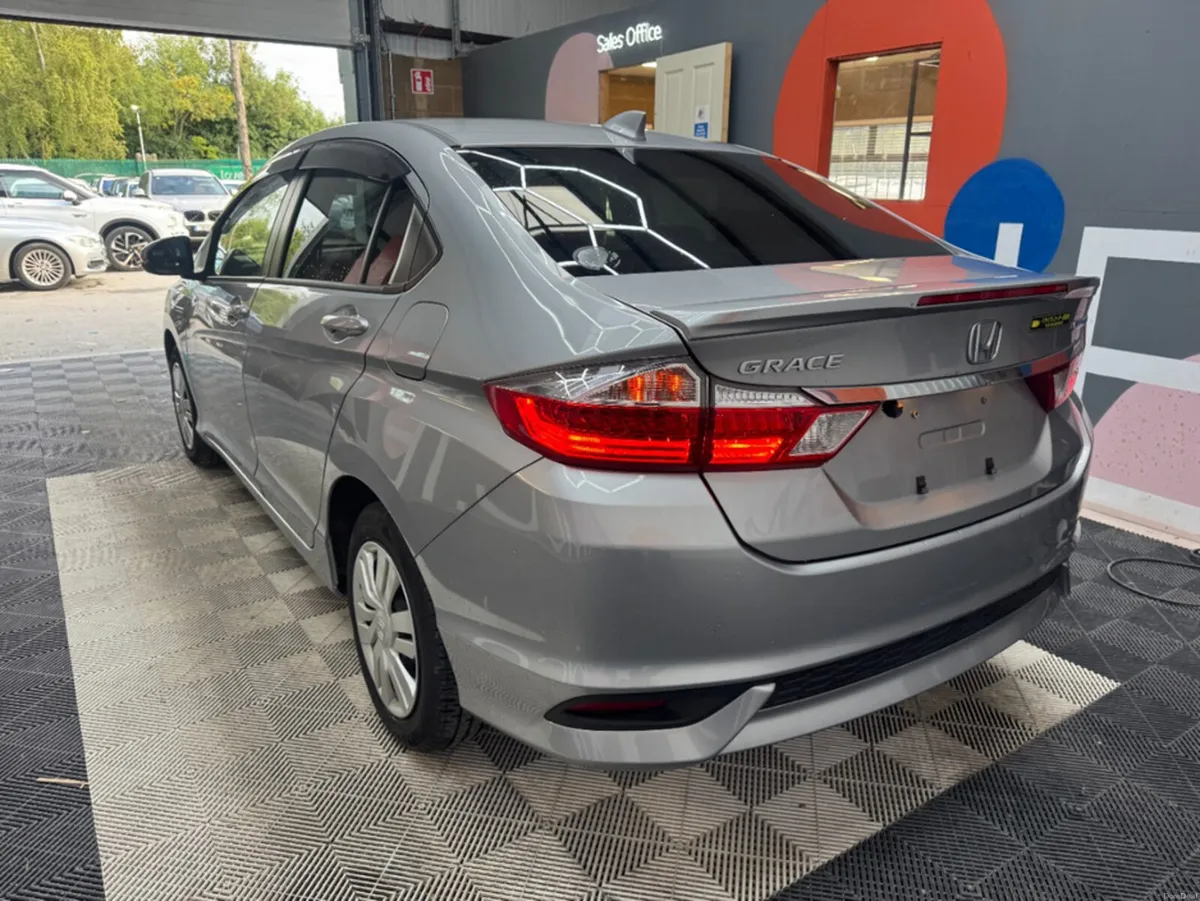 Honda Grace 2020 HONDA GRACE HYBRID 1.5 AUTOMATIC - Image 5