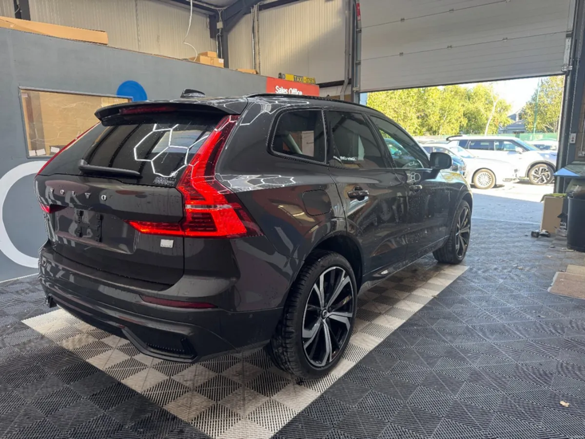 Volvo XC60 2023 VOLVO Xc60 4wd RECHARGE ULTIMATE T - Image 3