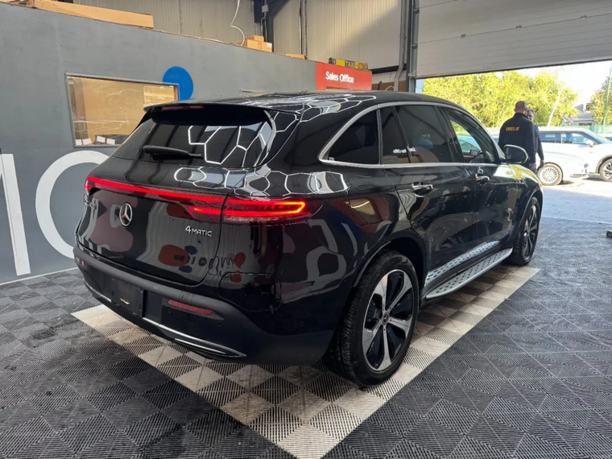 Mercedes-Benz EQC 2021 MERCEDES-BENZ EQC400 4MATIC - Image 3