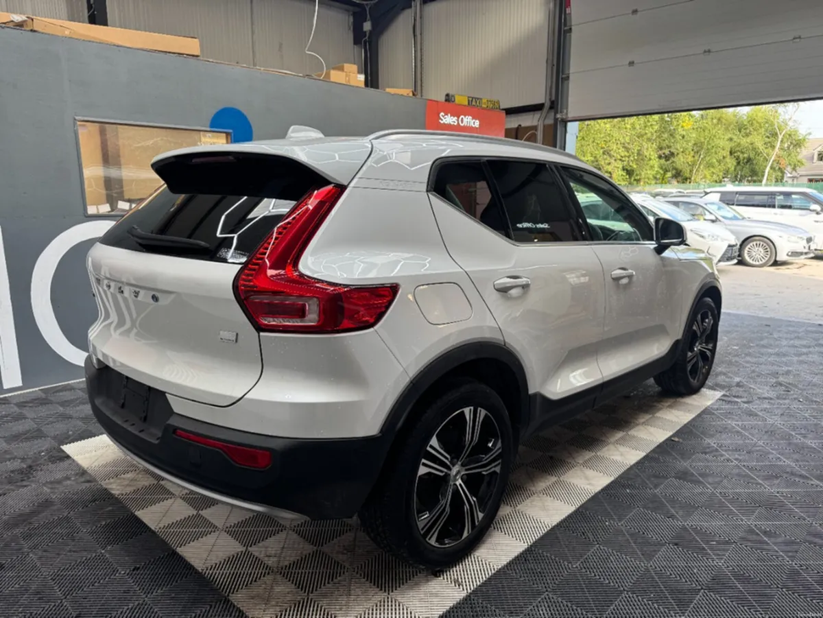Volvo XC40 2021 VOLVO Xc40 RECHARGE PLUG-IN HYBRID - Image 3
