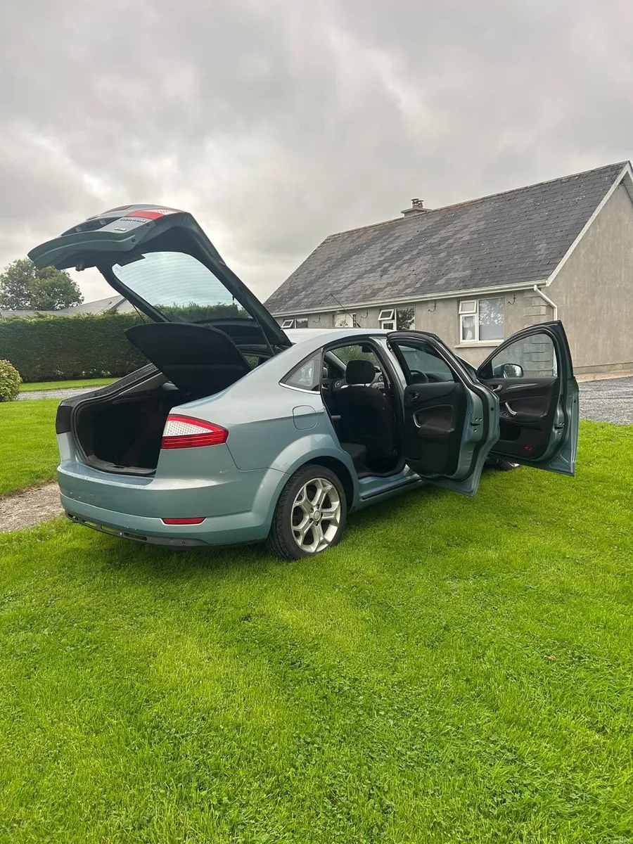 *immaculate* FORD MONDEO - Image 2