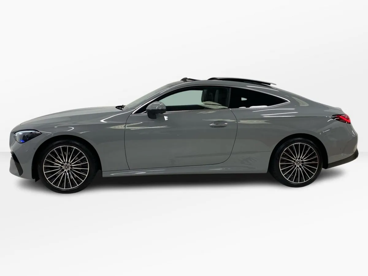 Mercedes-Benz CLE Cle 300 AMG Line Premium E - Image 5