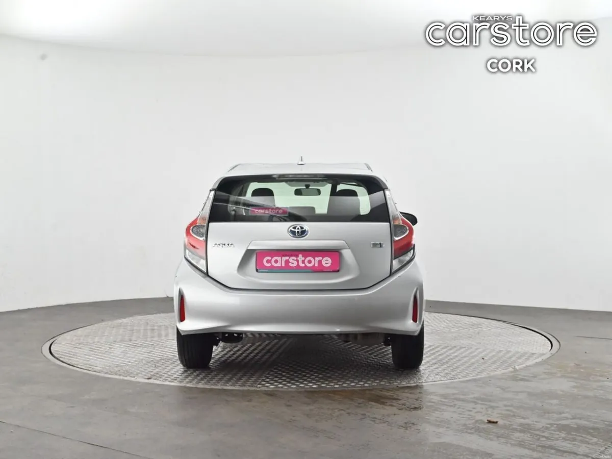 Toyota Aqua 1.5 AUTO - Image 4