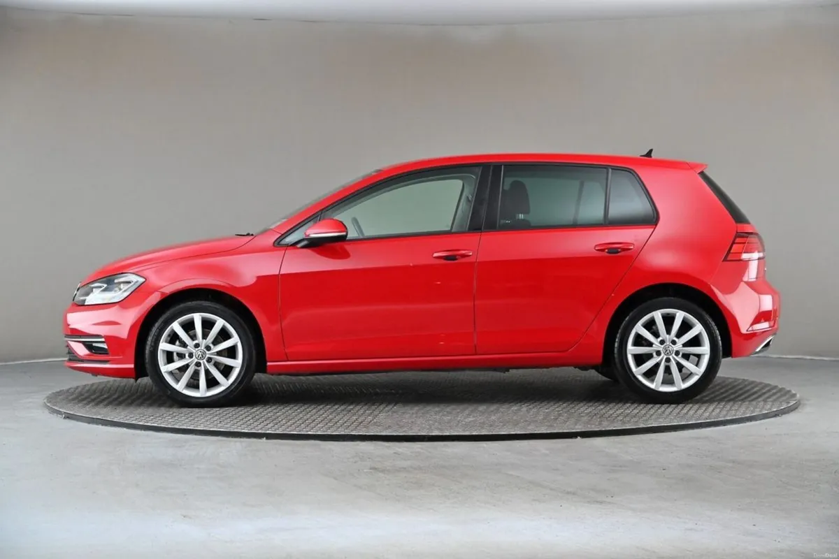 Volkswagen Golf 1.2 TSI DSG MK7.5 COMFORTLINE **RE - Image 5