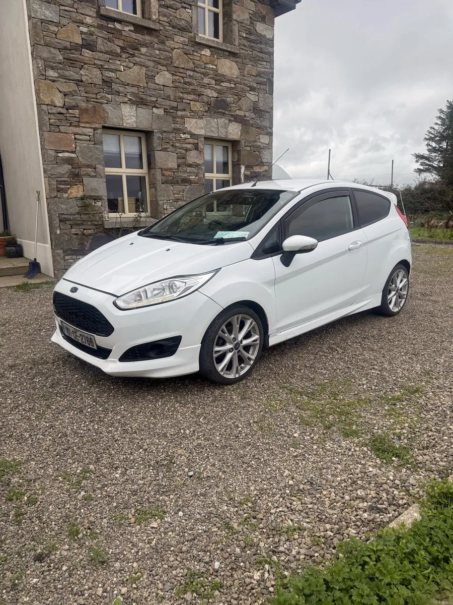 2016 1.5 Diesel Ford Fiesta - Image 2